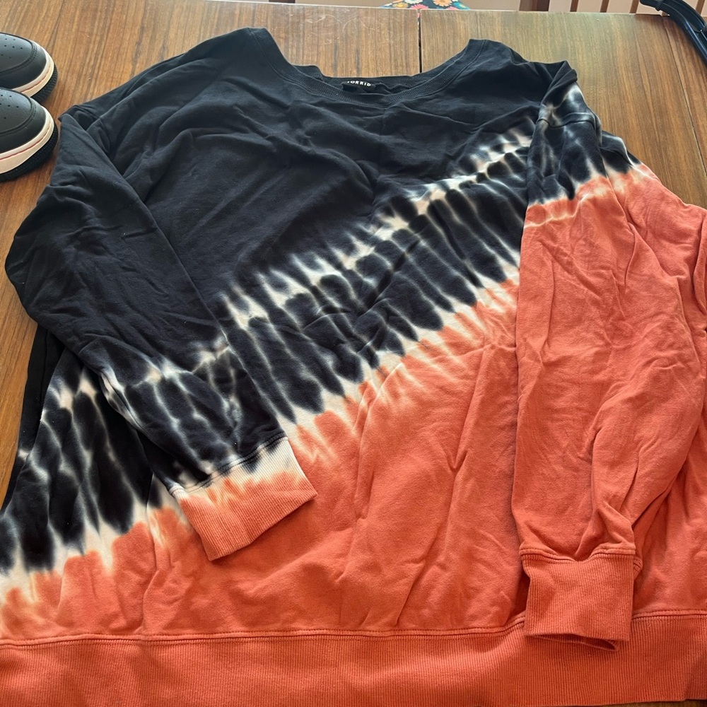 Torrid Tie-dye style long sleeved top!